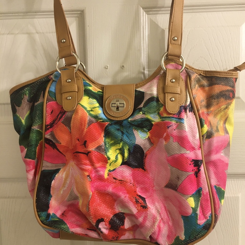 Rossetti Floral pattern purse.